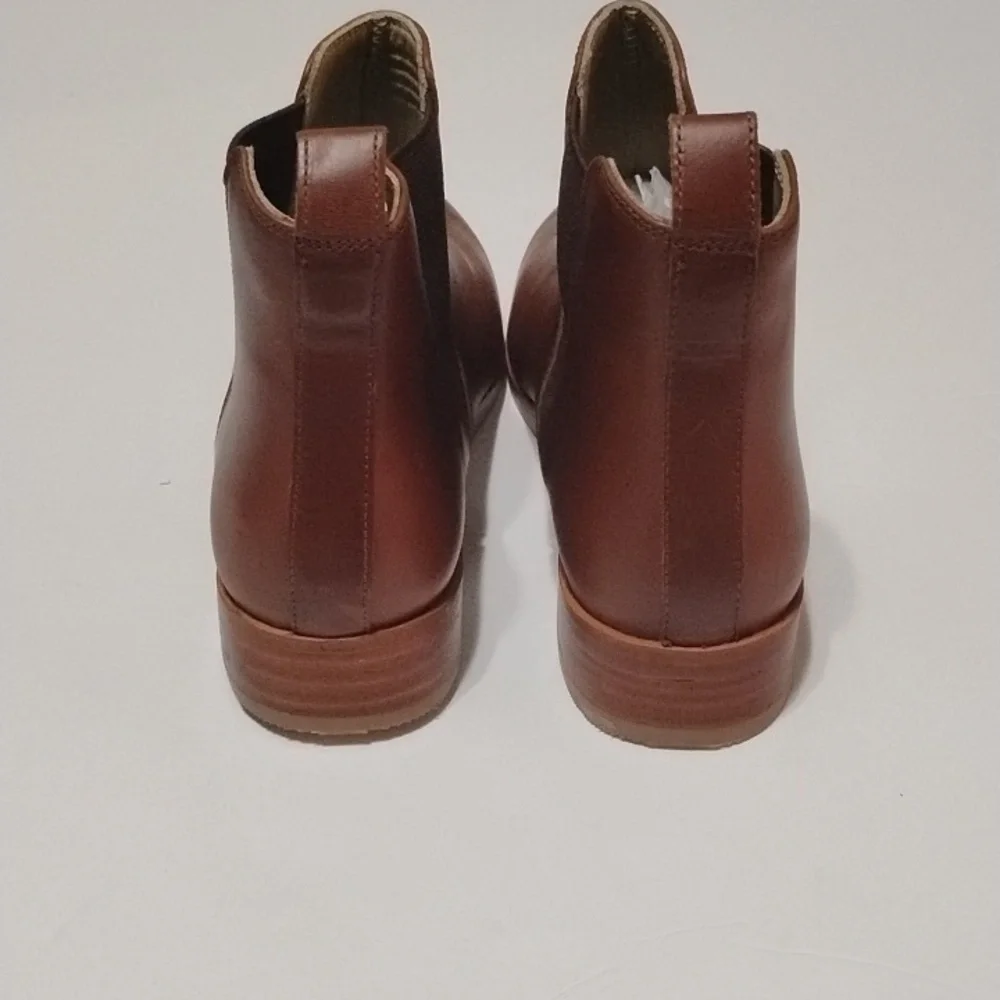 Nisolo Eva Day Chelsea Boots